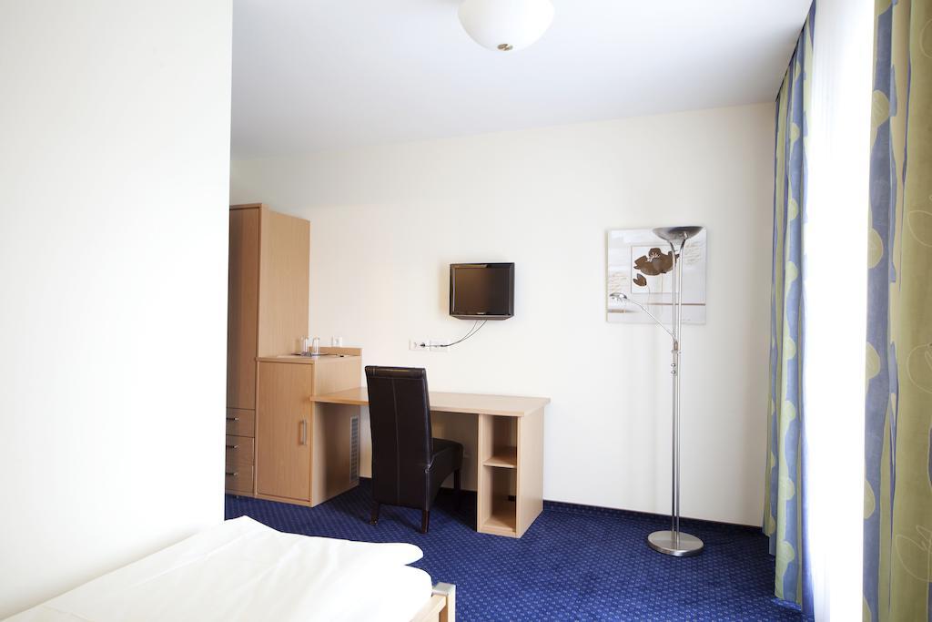 City-Hotel Friesoythe Quarto foto